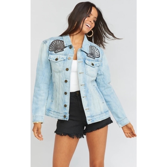 💕SHOW ME YOUR MUMU💕 Sequin Seashell Denim Jacket - Picture 1 of 8